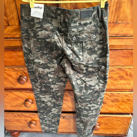 Camo skinny cargo pants size 16 - Picture 2 of 6